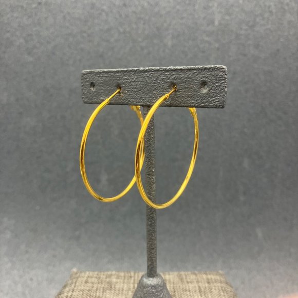 Hoop Pierced Earrings Gold Yellow Latch 1.5 Inch Simple Classic Retro Soft Girl - Picture 1 of 3
